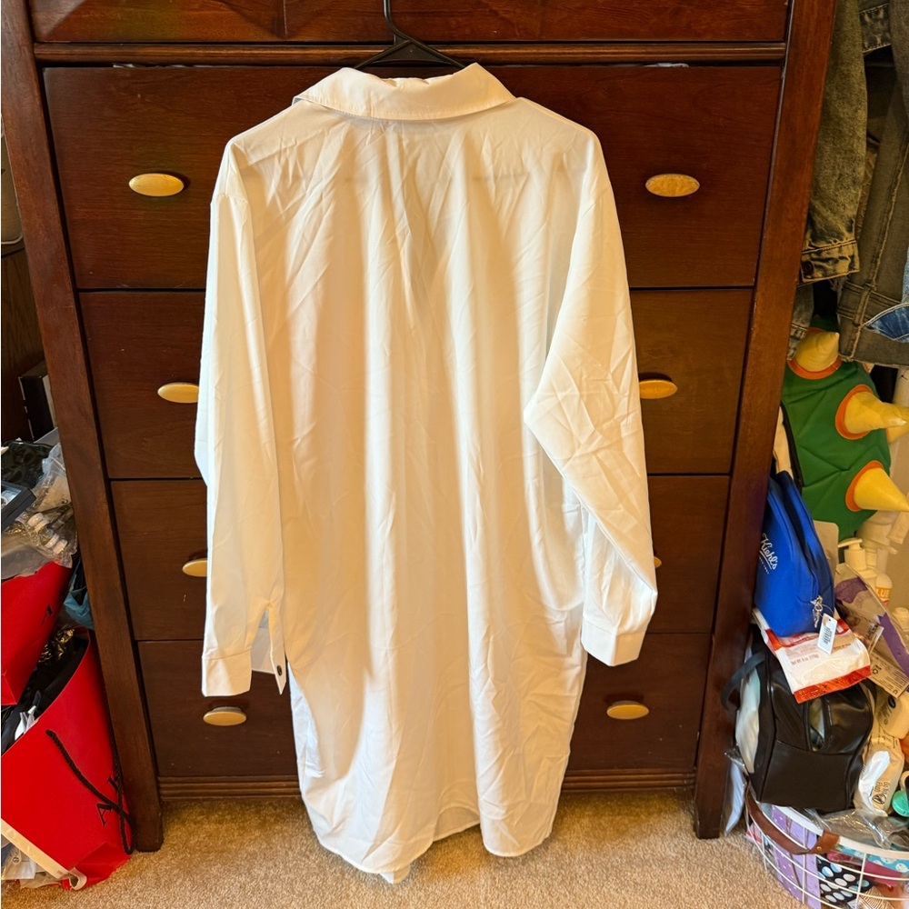 White Button-Up Shirt Dress with Colorblock Pockets - Picture 3 of 3